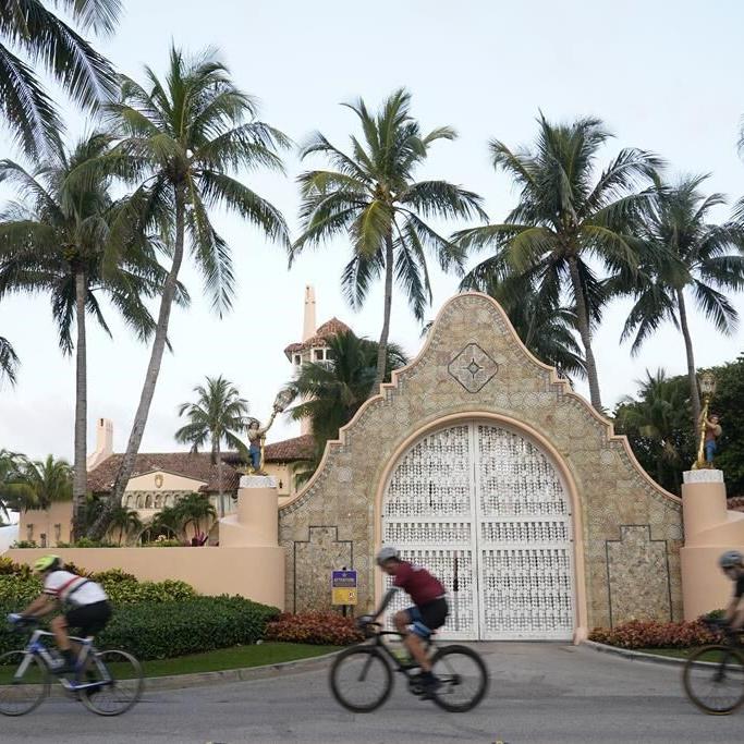 Trump returns to New York to face historic criminal charges